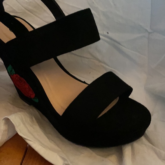 Rose wedge heels - Picture 4 of 14